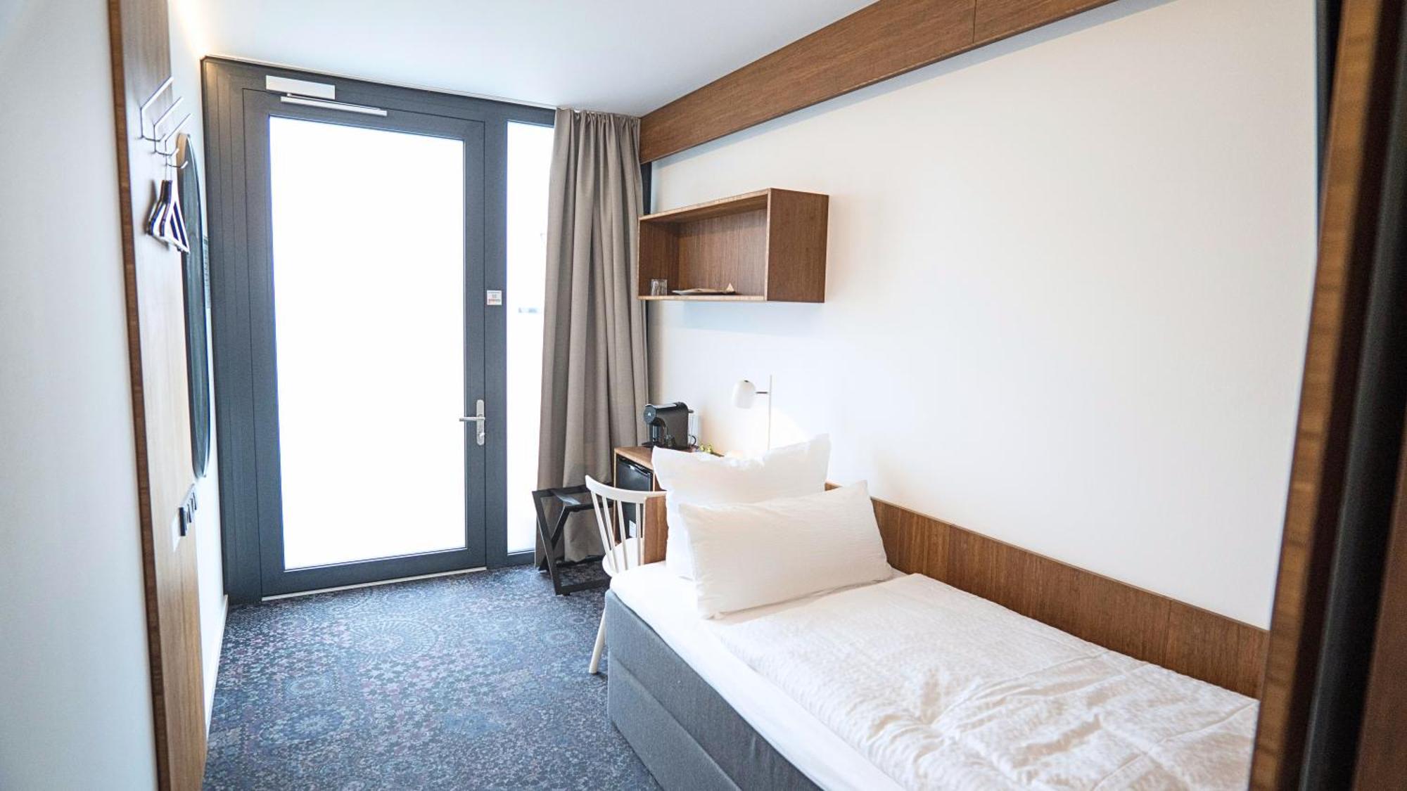 Tin Inn - Heinsberg - Das Hotel Aus Hochwertig Ausgebauten Ueberseecontainern المظهر الخارجي الصورة