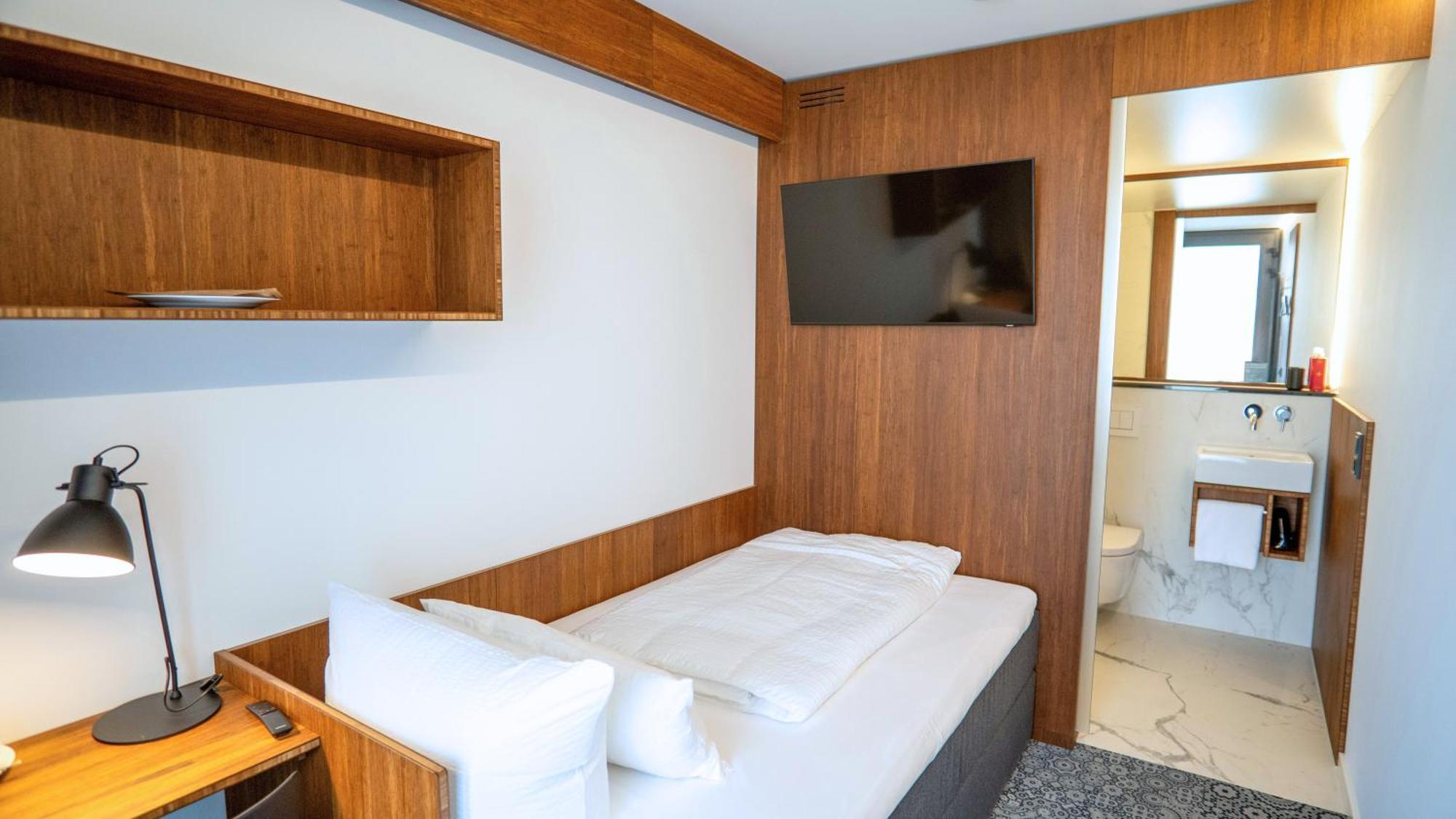 Tin Inn - Heinsberg - Das Hotel Aus Hochwertig Ausgebauten Ueberseecontainern المظهر الخارجي الصورة